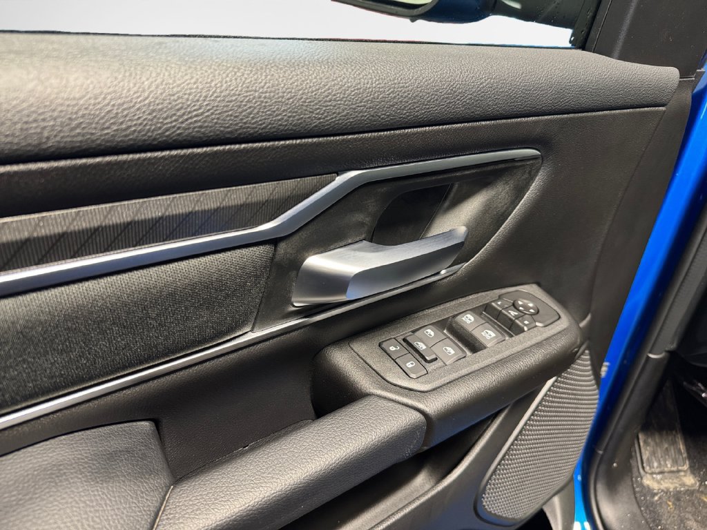 New 2026 RAM 1500 Big Horn AWD/4WD image 14