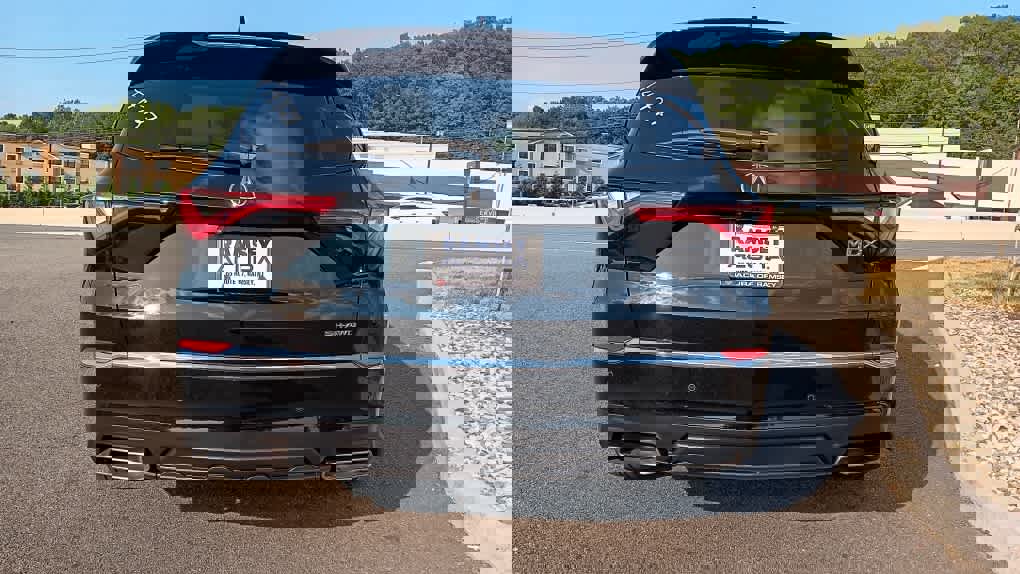 Used 2023 Acura MDX SH-AWD w/ Technology Package image 4