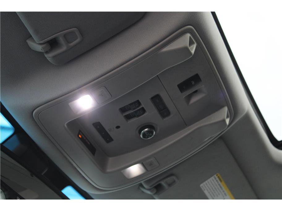 Used 2016 Cadillac Escalade ESV Luxury image 33