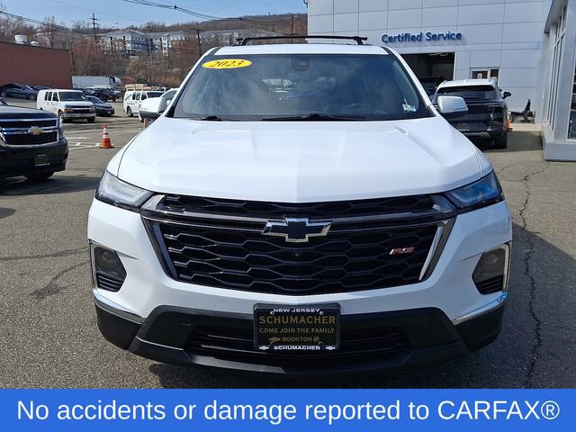 Used 2023 Chevrolet Traverse RS image 2