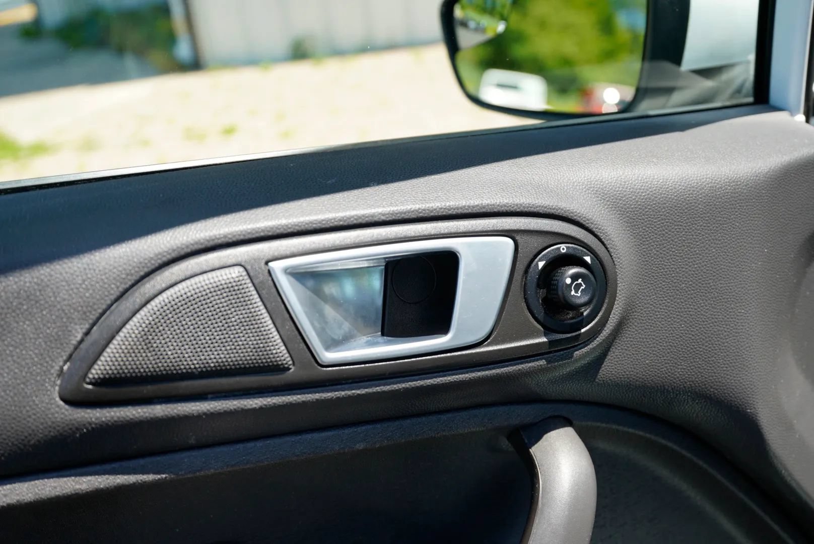 Used 2016 Ford Fiesta SE FWD image 19