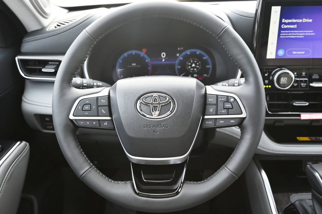 New 2026 Toyota Highlander Limited AWD/4WD image 22