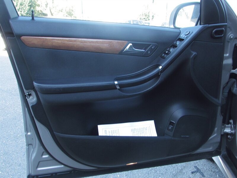 Used 2008 Mercedes-Benz R 350 4MATIC image 21