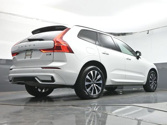 Used 2024 Volvo XC60 B5 Core image 39