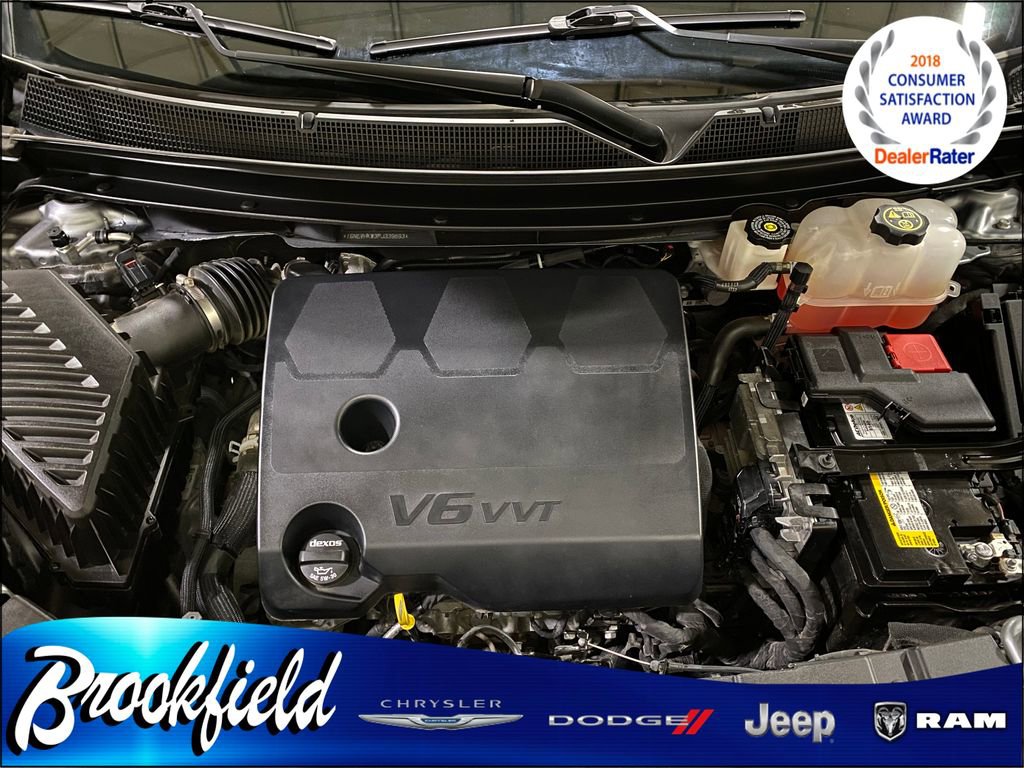 Used 2023 Chevrolet Traverse LT image 36