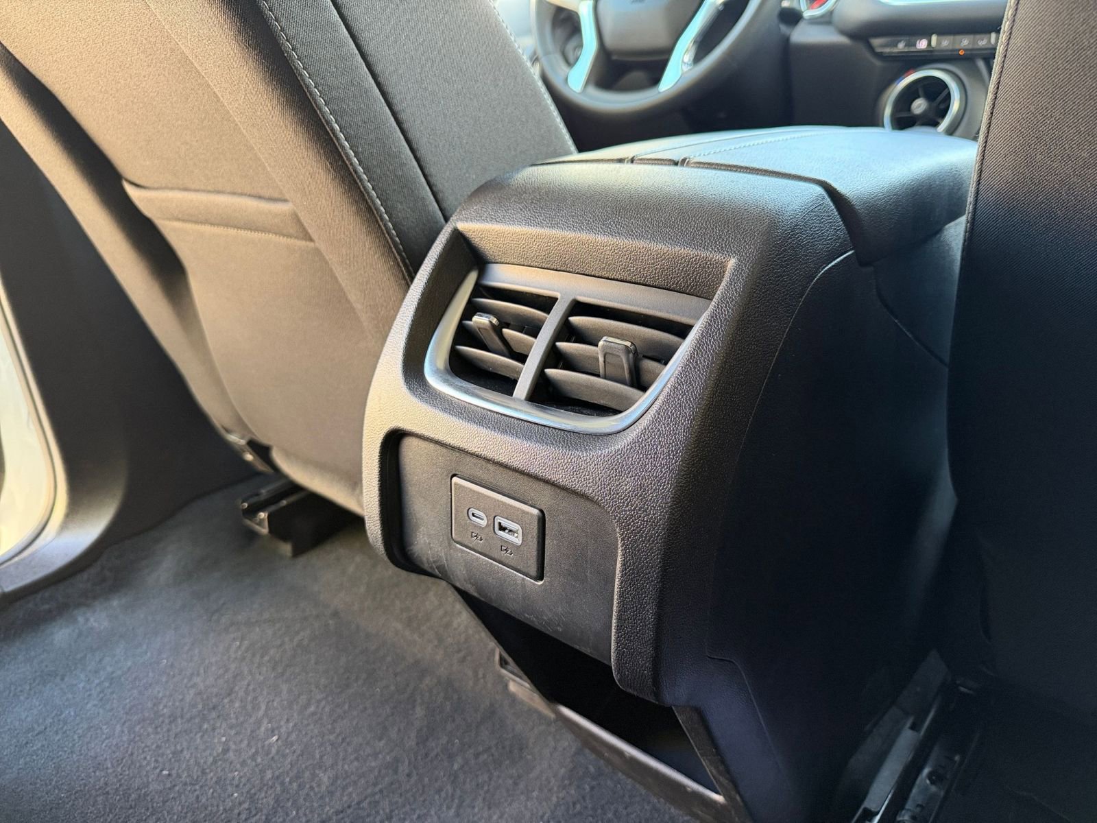 Used 2025 Chevrolet Blazer LT image 23