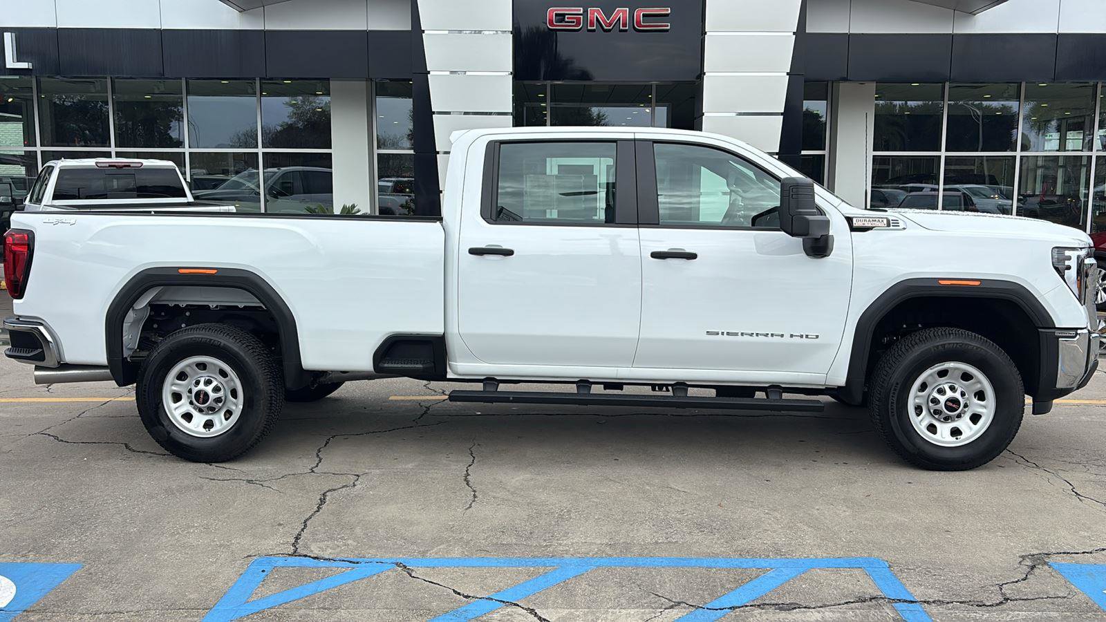 Certified 2025 GMC Sierra 3500 Pro image 9