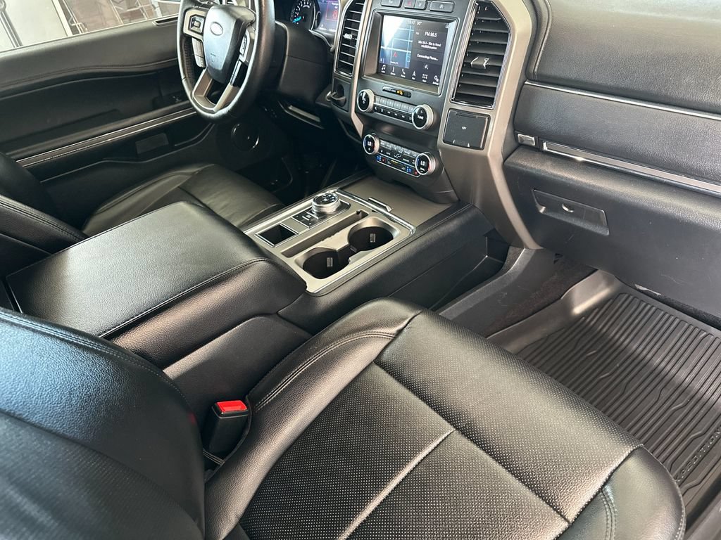 Used 2019 Ford Expedition Max XLT w/ Equipment Group 202A RWD image 15