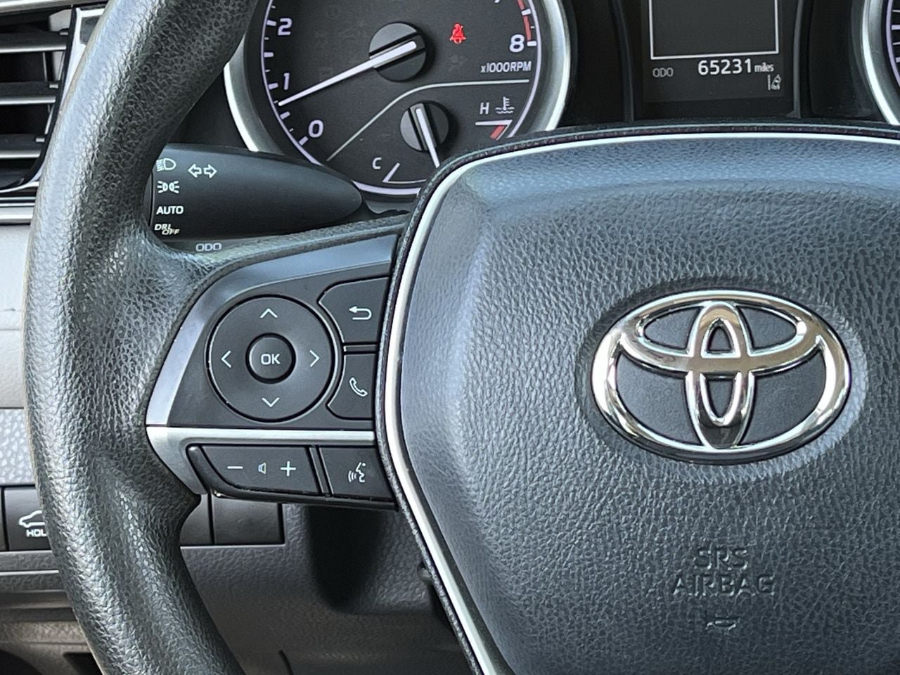 Used 2021 Toyota Camry LE FWD image 12