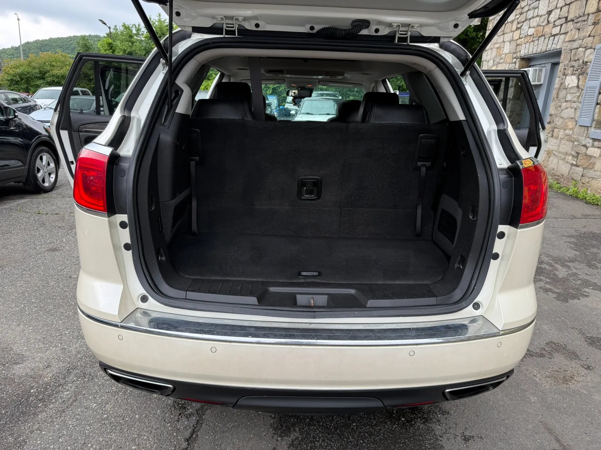 Used 2015 Buick Enclave Premium w/ Trailering Package AWD/4WD image 19