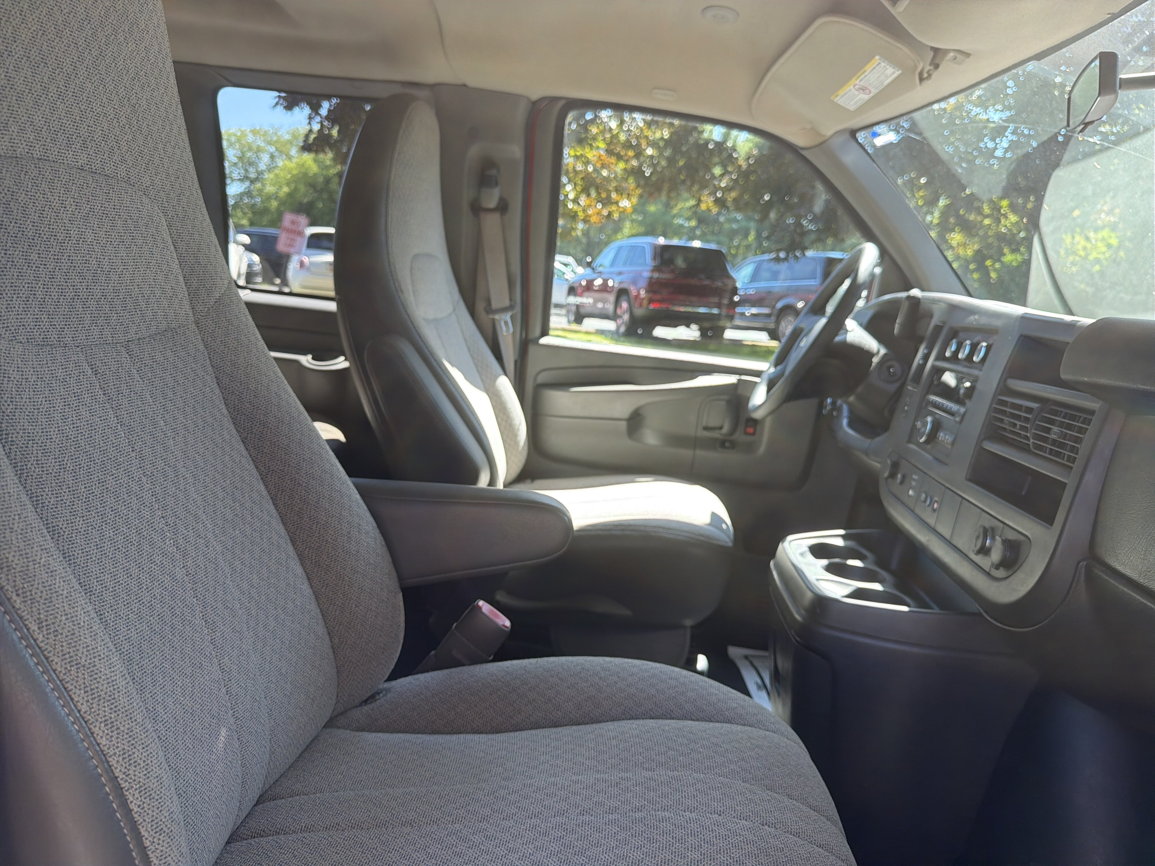 Used 2013 Chevrolet Express 2500 LT w/ LT Preferred Equipment Group RWD image 11