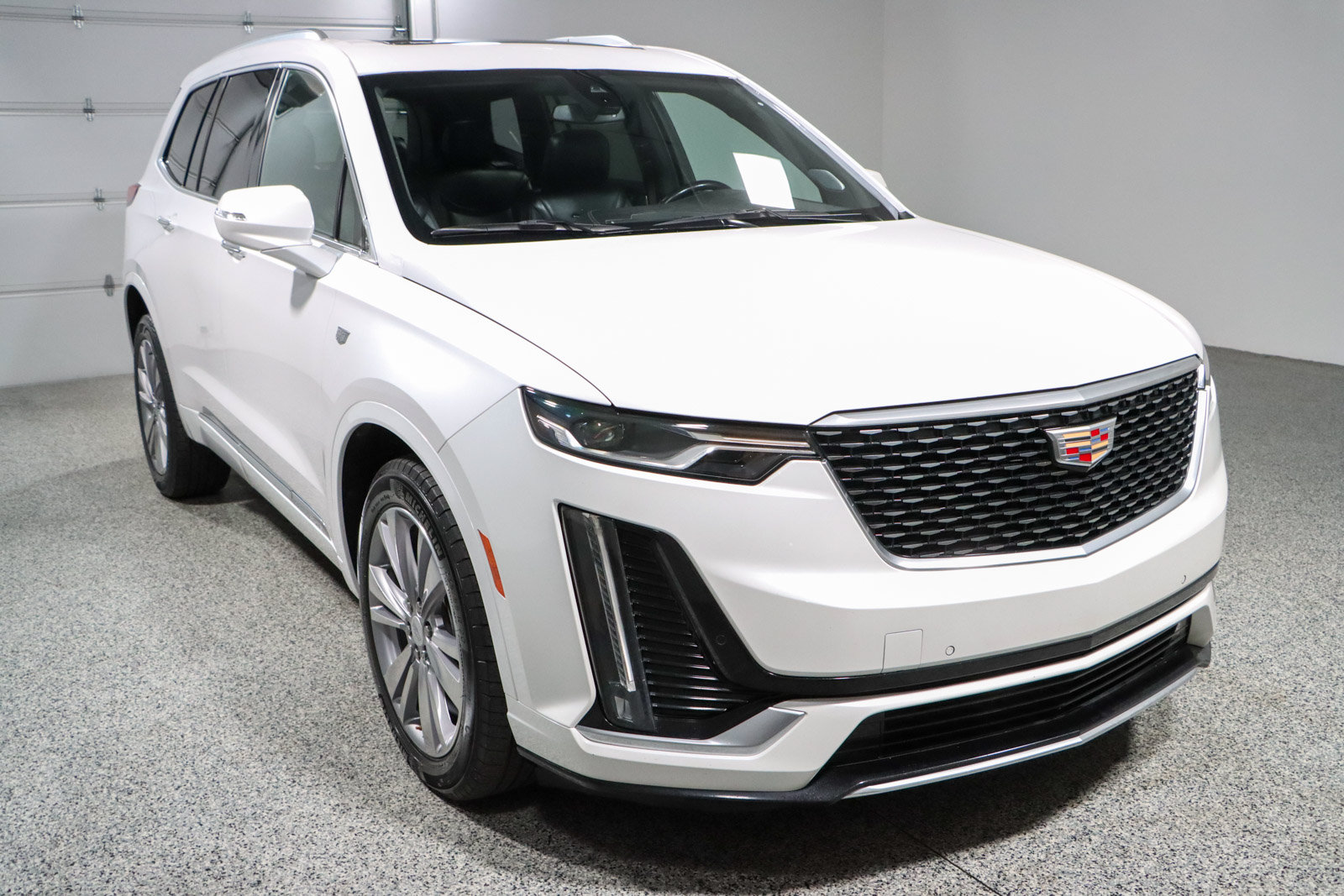 Used 2023 Cadillac XT6 Premium Luxury AWD/4WD image 5
