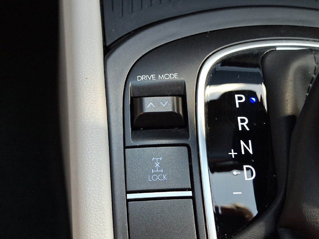Certified 2024 Hyundai Kona SEL AWD/4WD image 25