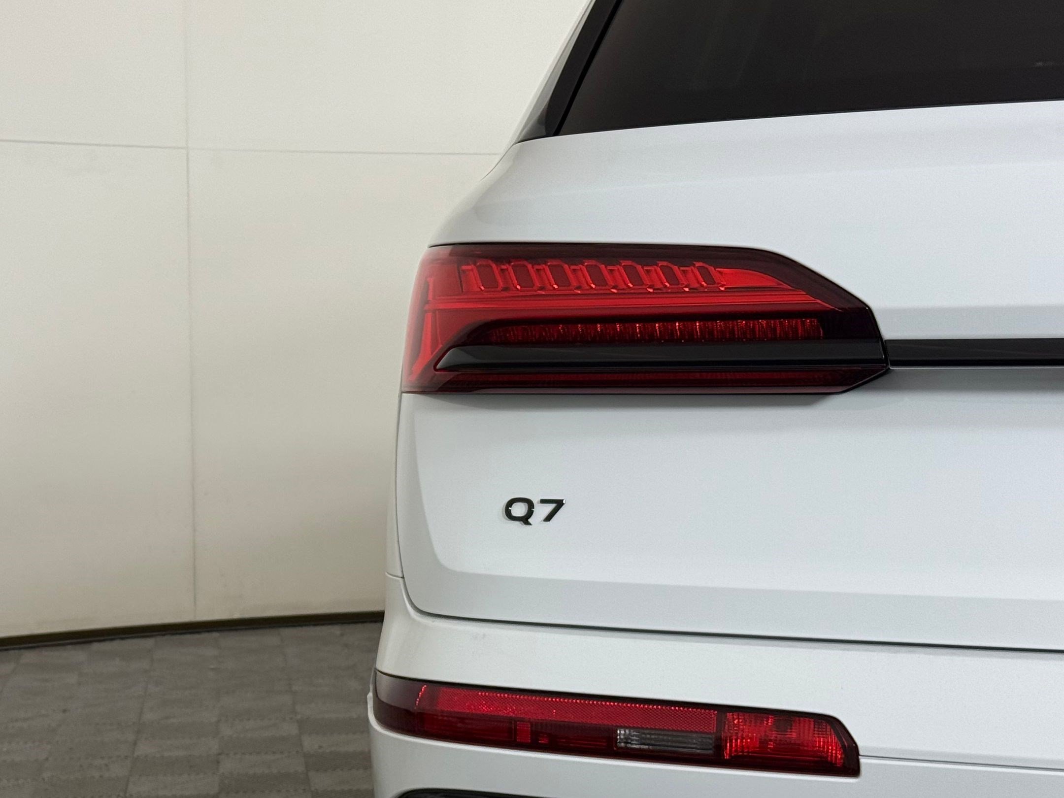 New 2026 Audi Q7 Premium Plus image 13