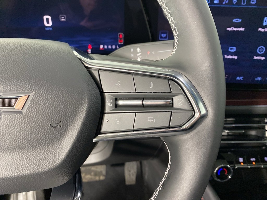 Used 2025 Chevrolet Traverse Z71 w/ Driver Confidence Package image 12