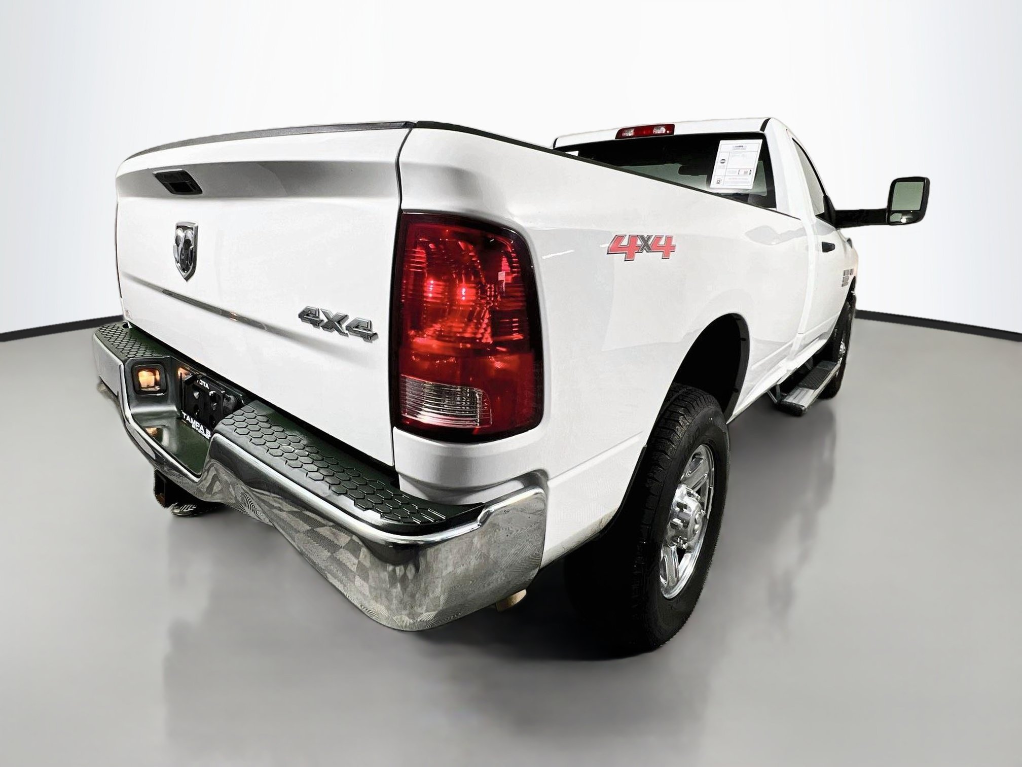 Used 2014 RAM 2500 Tradesman w/ Chrome Appearance Group AWD/4WD image 4