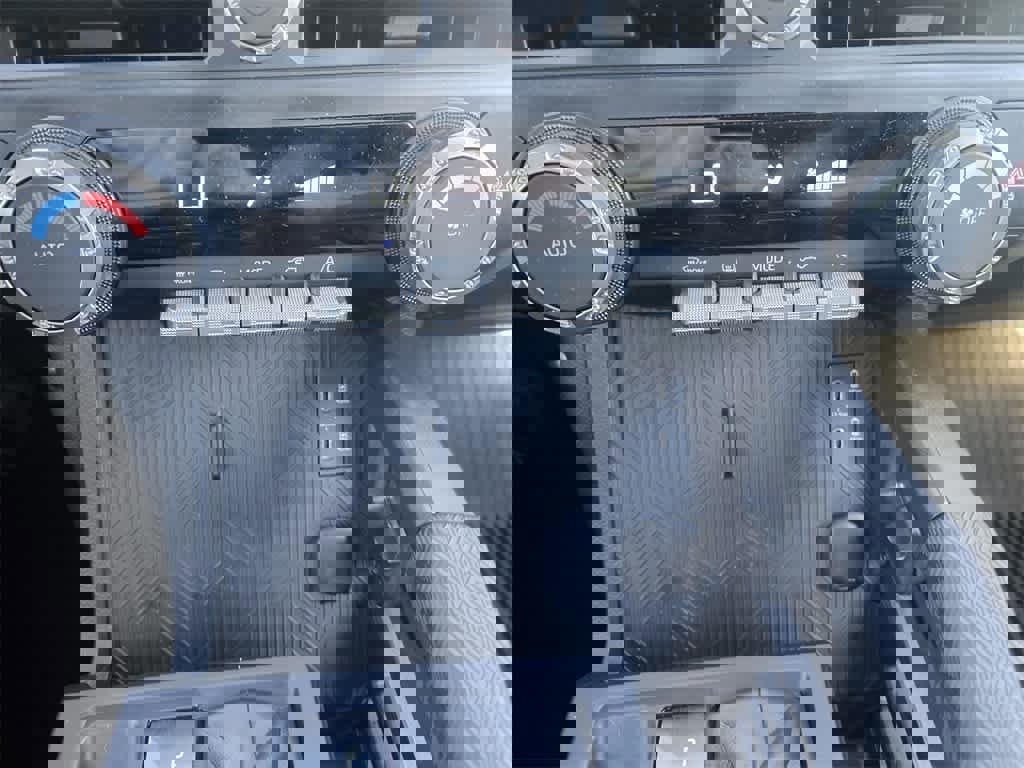 Used 2024 Toyota Tacoma TRD Sport image 17