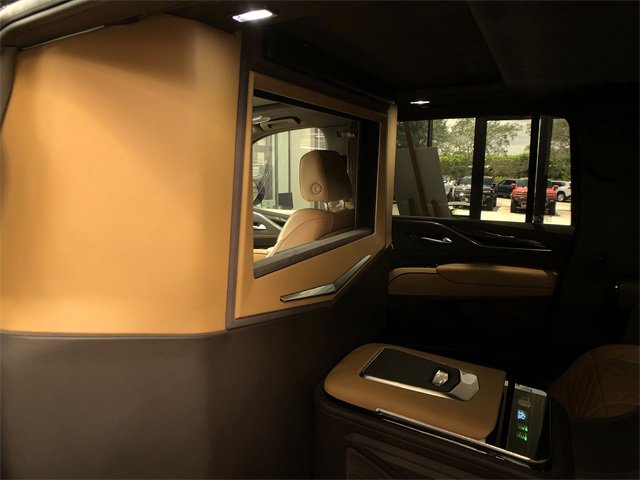 New 2024 Cadillac Escalade ESV Sport w/ LPO, ONYX Package image 14