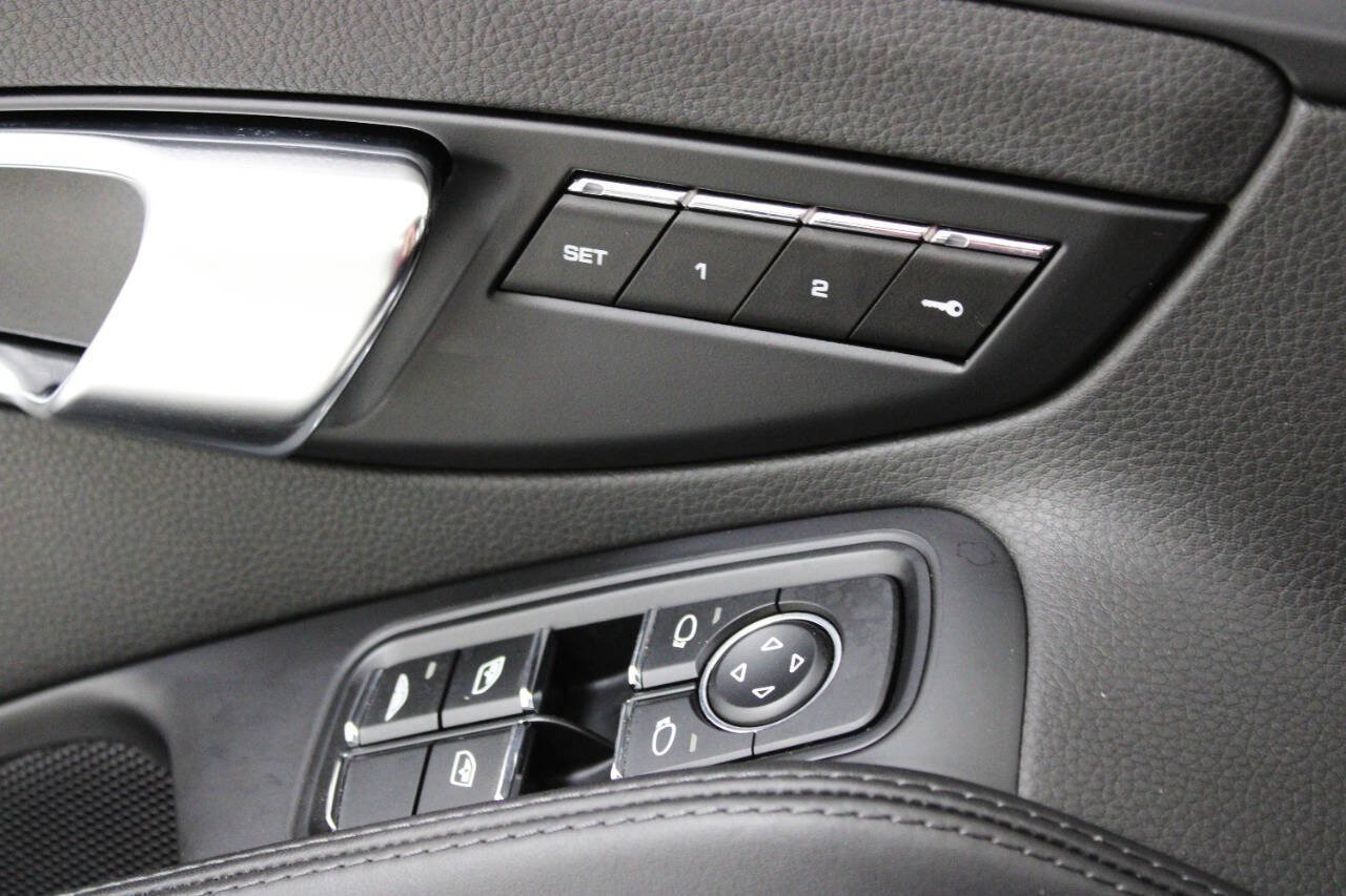 Used 2017 Porsche 911 Carrera image 27