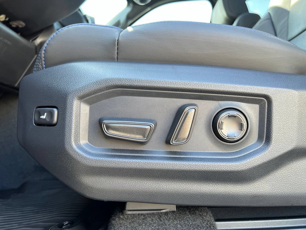New 2026 Toyota Tundra Platinum AWD/4WD image 14
