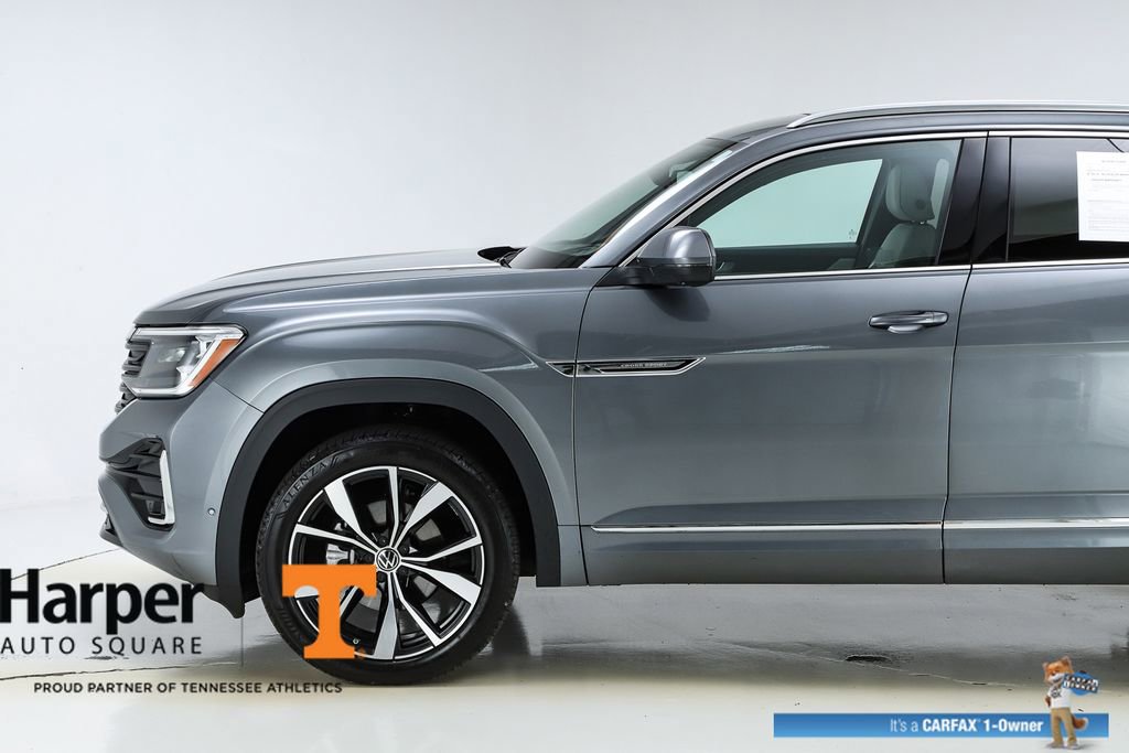 Used 2025 Volkswagen Atlas Cross Sport SEL Premium R-Line image 42