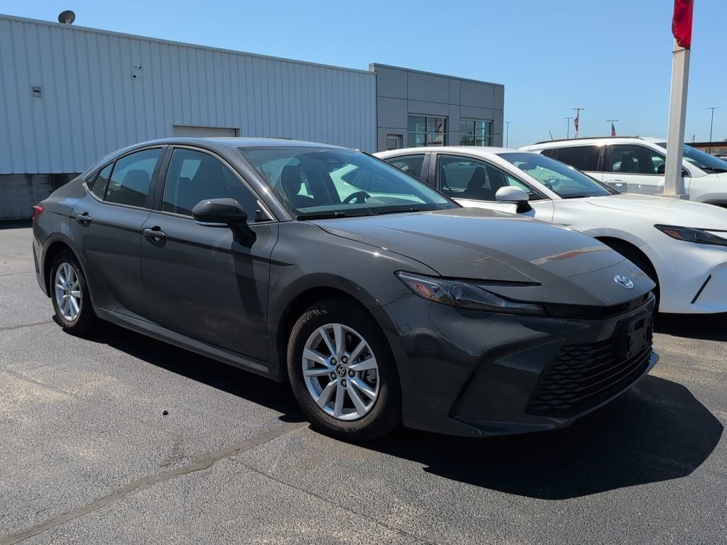 Used 2025 Toyota Camry LE FWD image 2