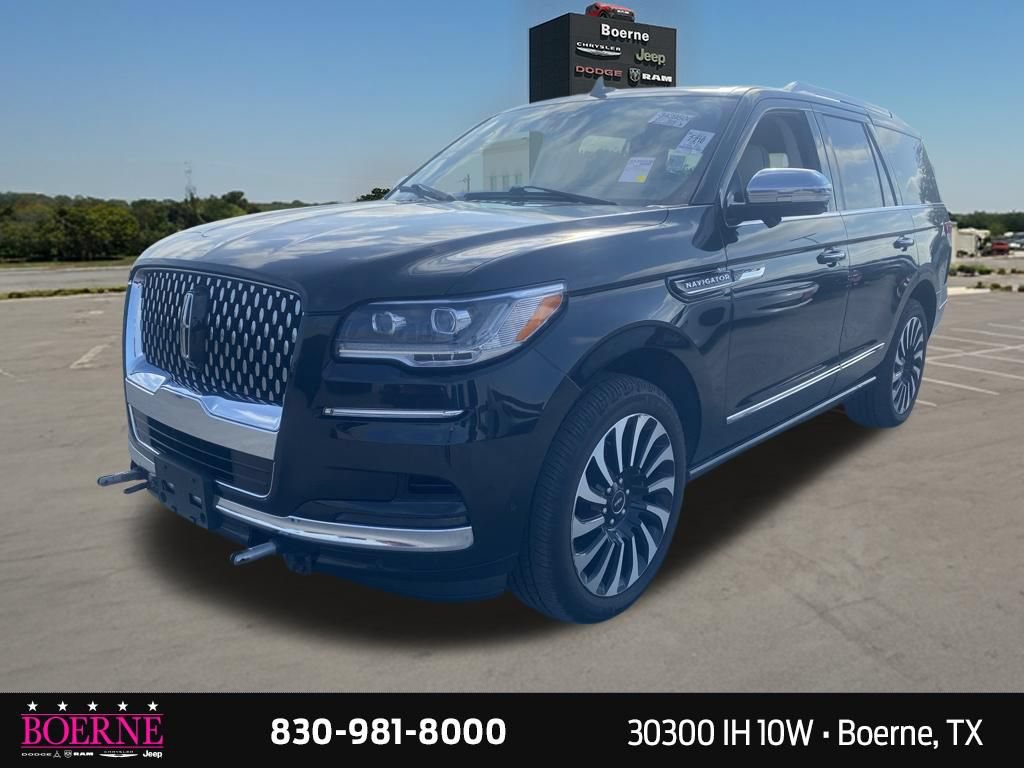 Used 2022 Lincoln Navigator Black Label AWD/4WD image 3