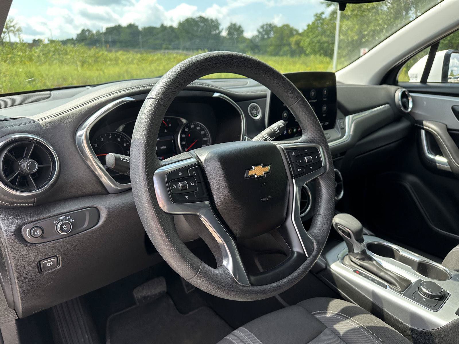Used 2023 Chevrolet Blazer LT FWD image 15