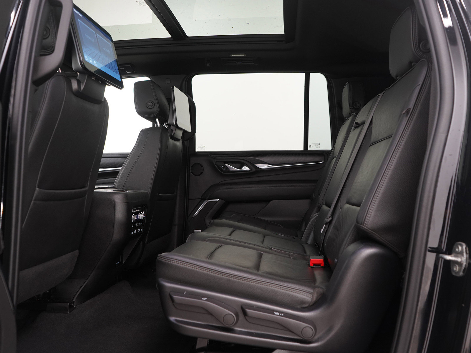 Used 2023 GMC Yukon XL Denali w/ Max Trailering Package image 22