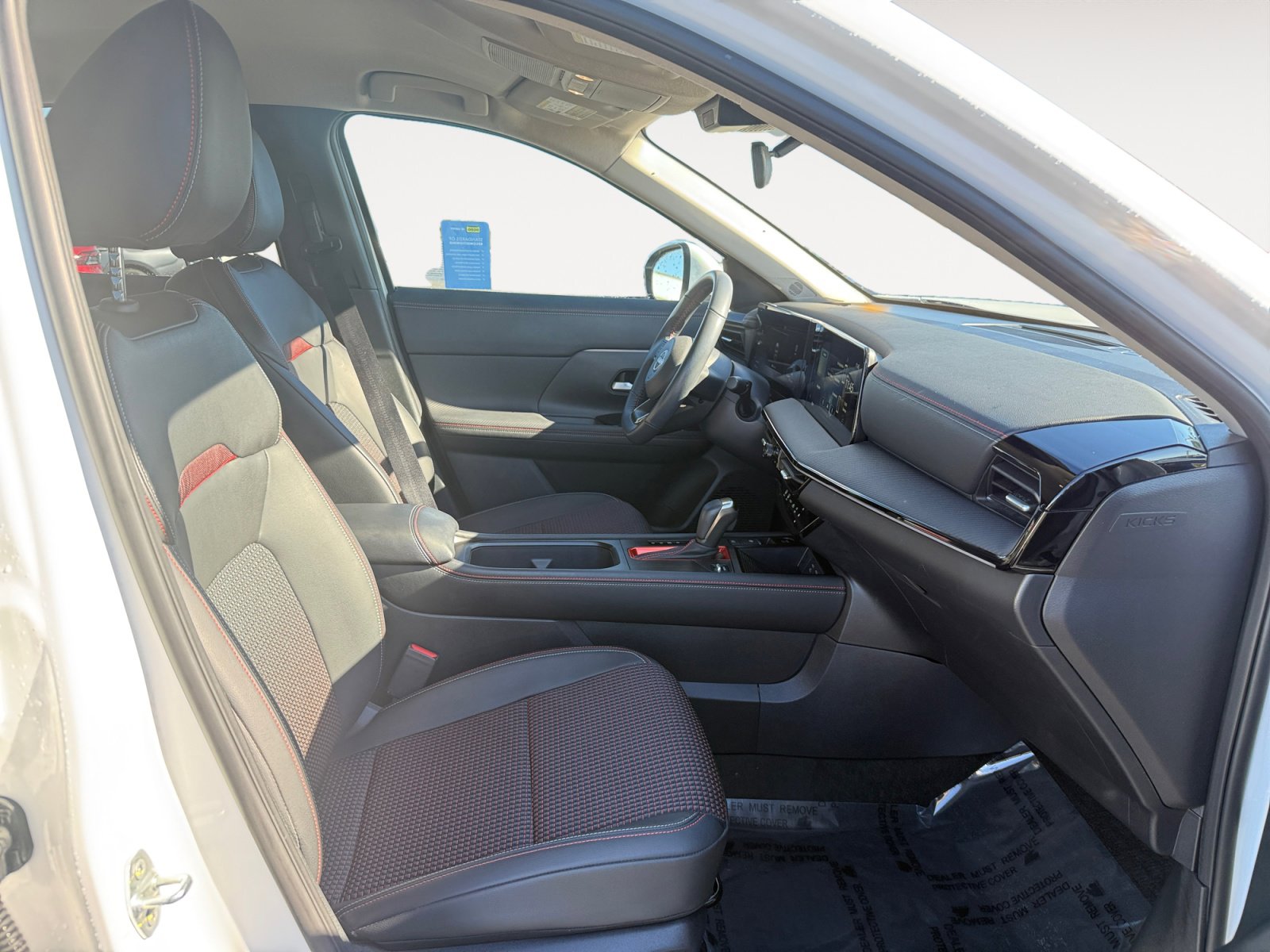 Used 2025 Nissan Kicks SR image 19