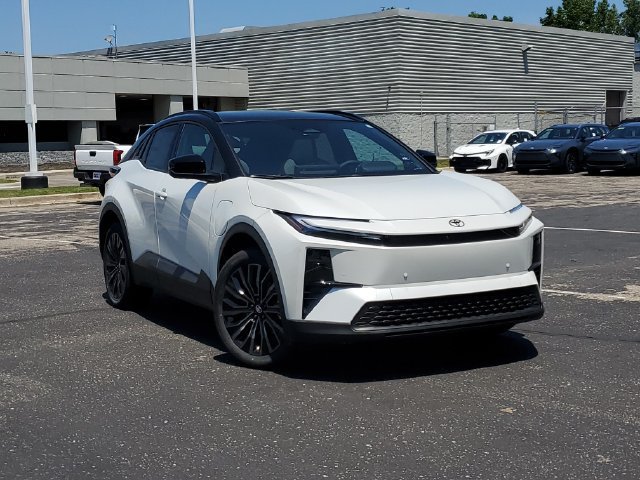 New 2026 Toyota C-HR AWD/4WD image 32