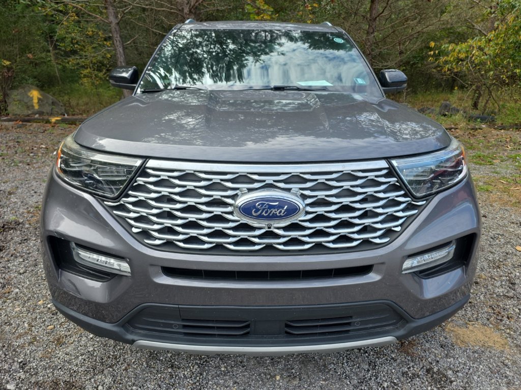 Used 2021 Ford Explorer Platinum w/ Equipment Group 601A AWD/4WD image 2