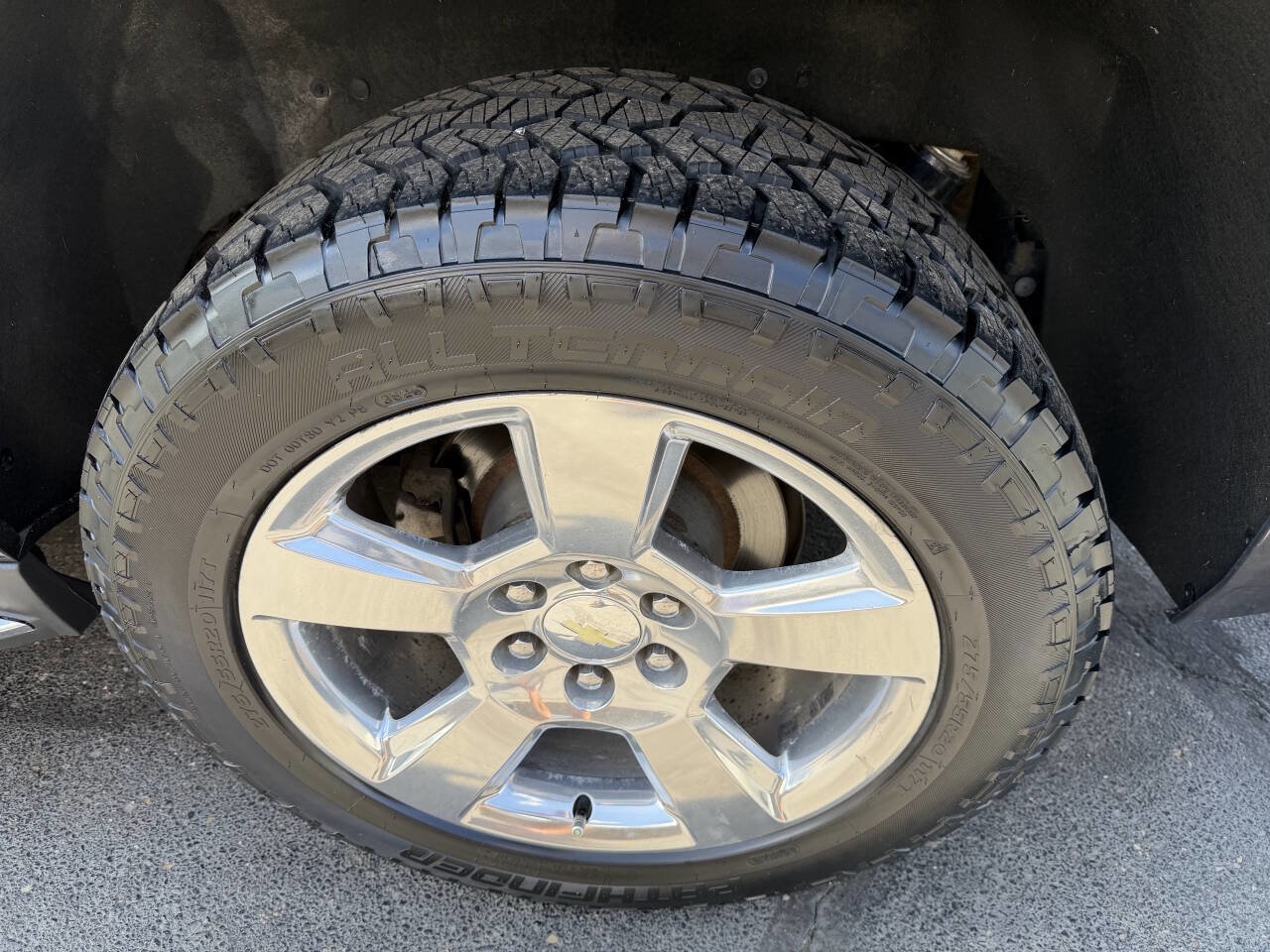 Used 2017 Chevrolet Suburban Premier AWD/4WD image 5