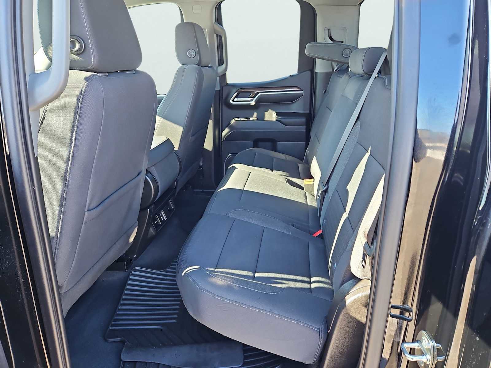 Used 2023 Chevrolet Silverado 1500 LT w/ Z71 Off-Road Package image 33