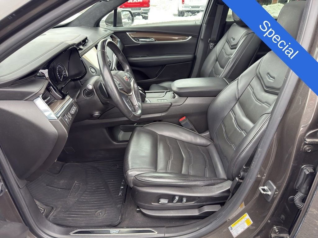 Used 2019 Cadillac XT5 Platinum image 11