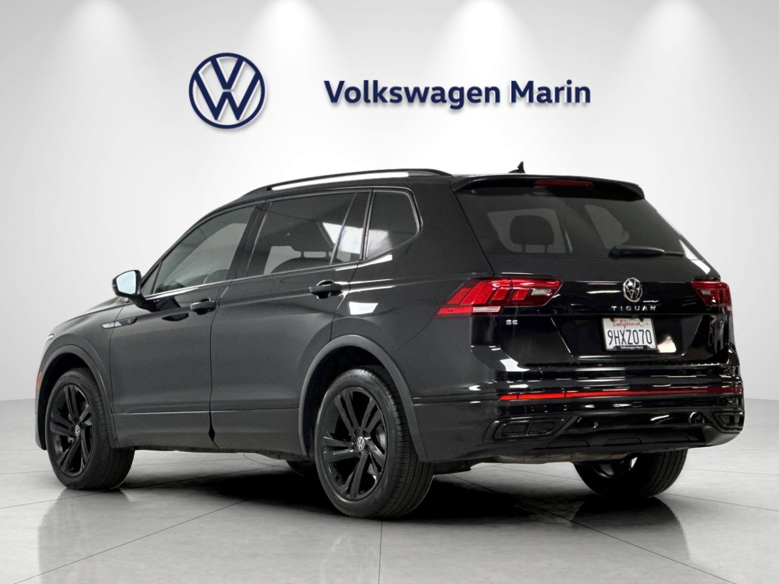 Used 2023 Volkswagen Tiguan SE R-Line FWD image 3