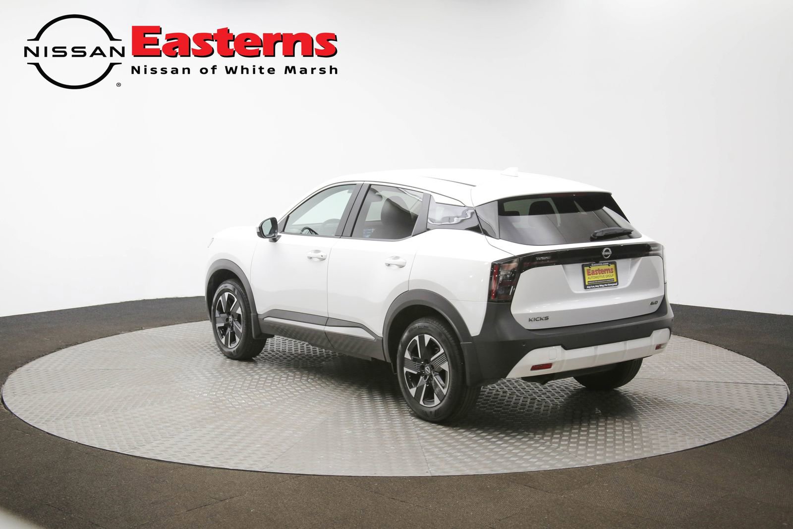 Used 2025 Nissan Kicks SV image 62