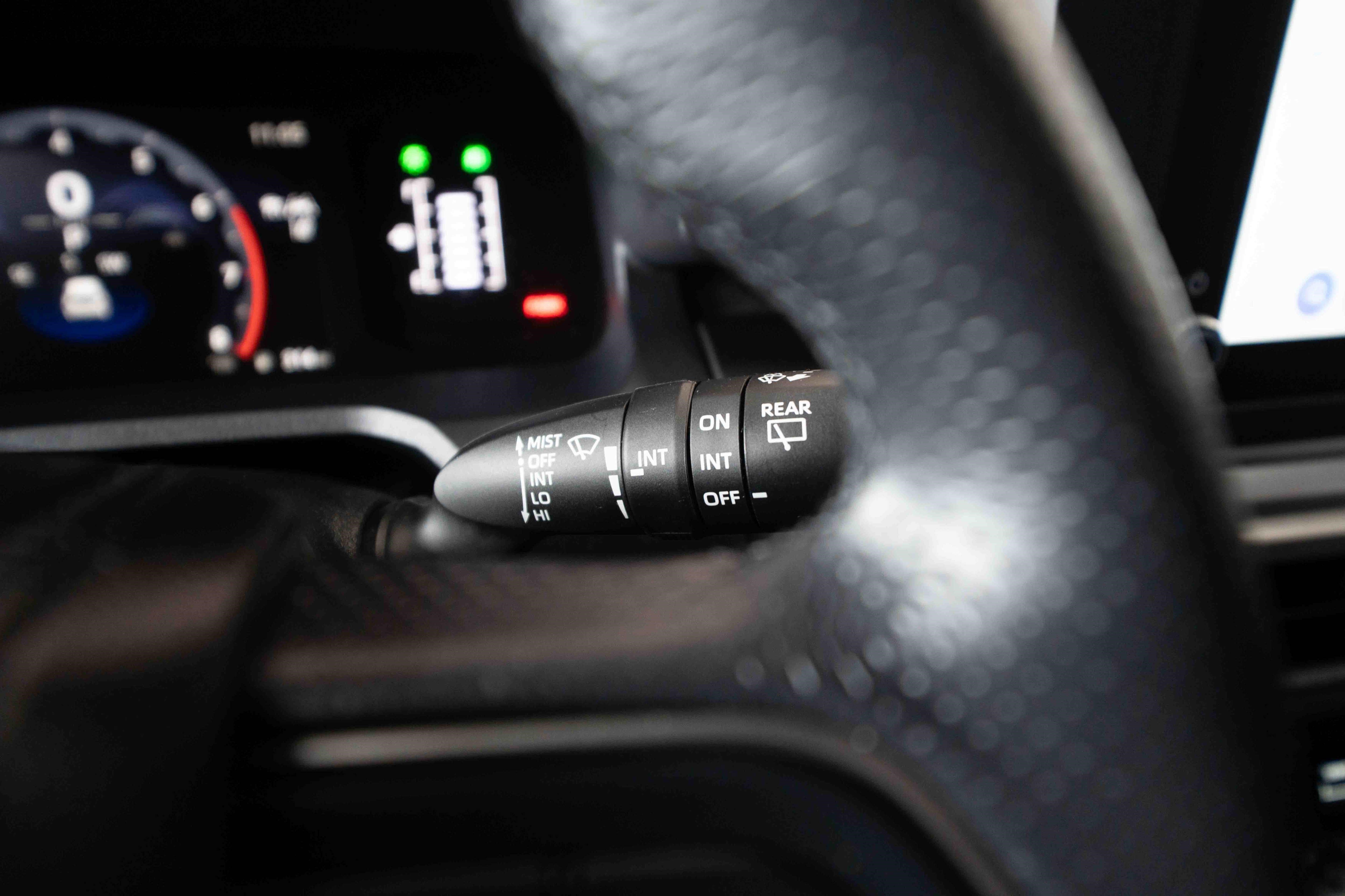 Certified 2025 Toyota 4Runner SR5 AWD/4WD image 15