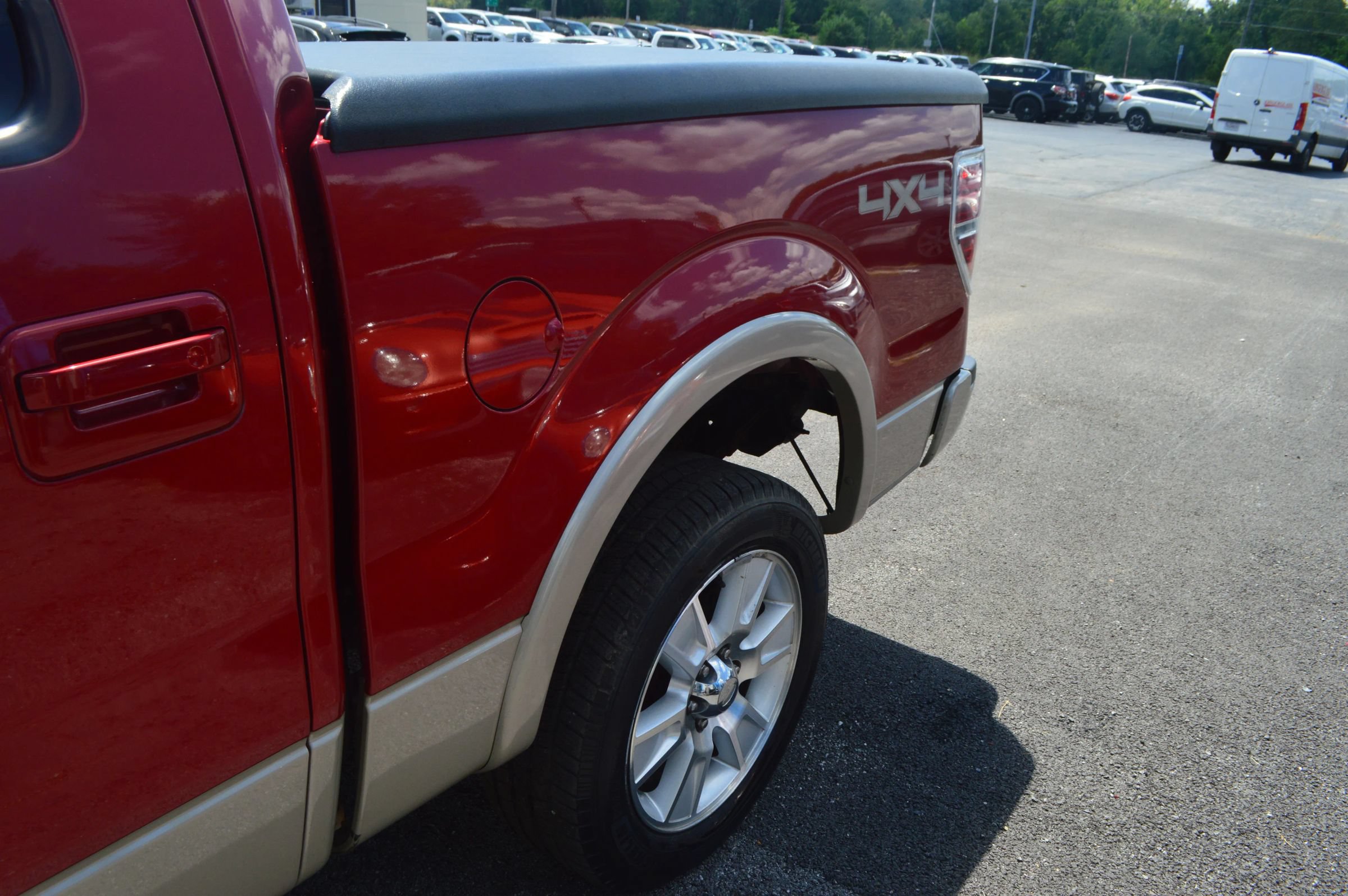 Used 2009 Ford F150 Lariat AWD/4WD image 4