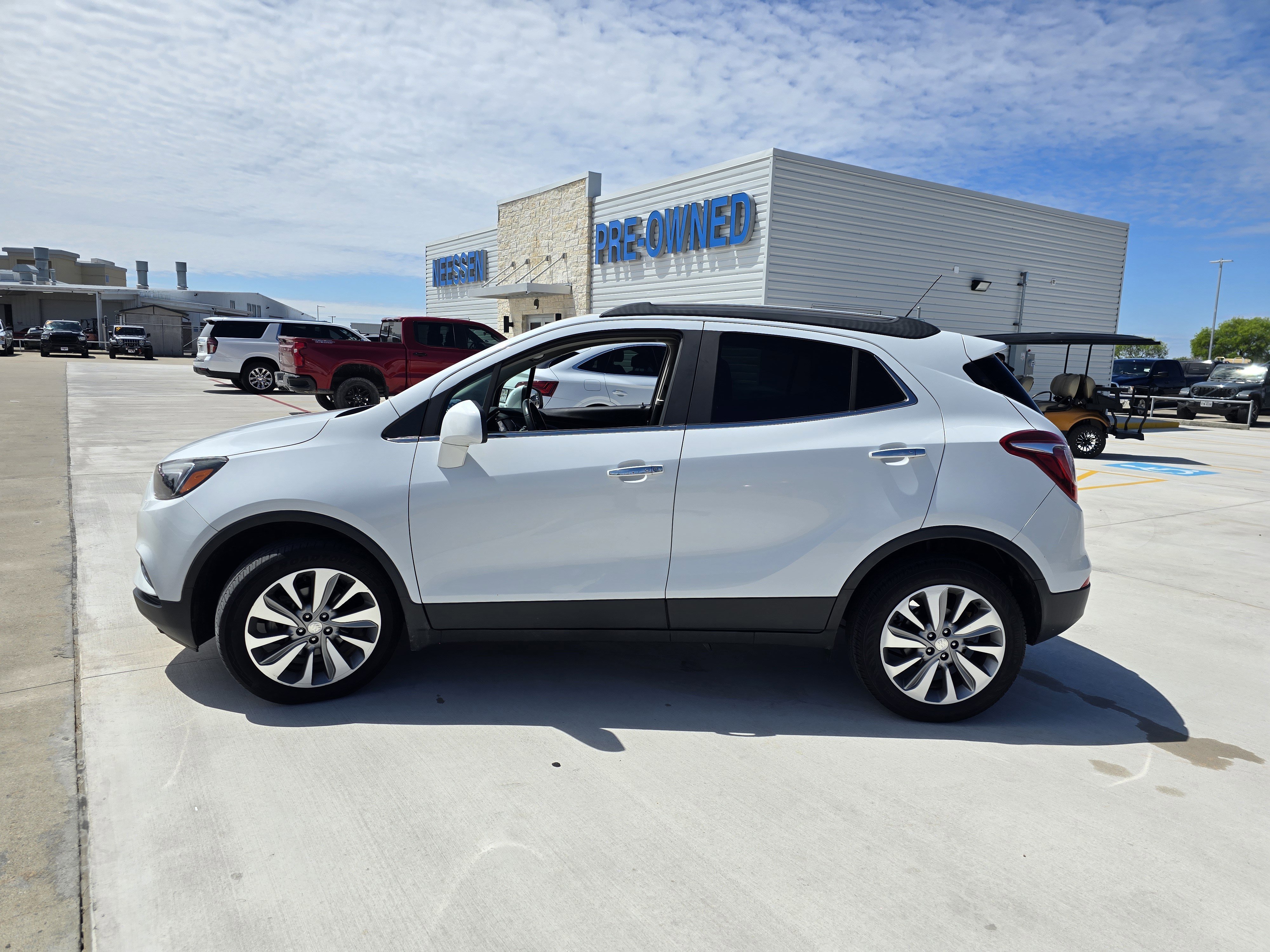 Used 2020 Buick Encore Preferred image 6