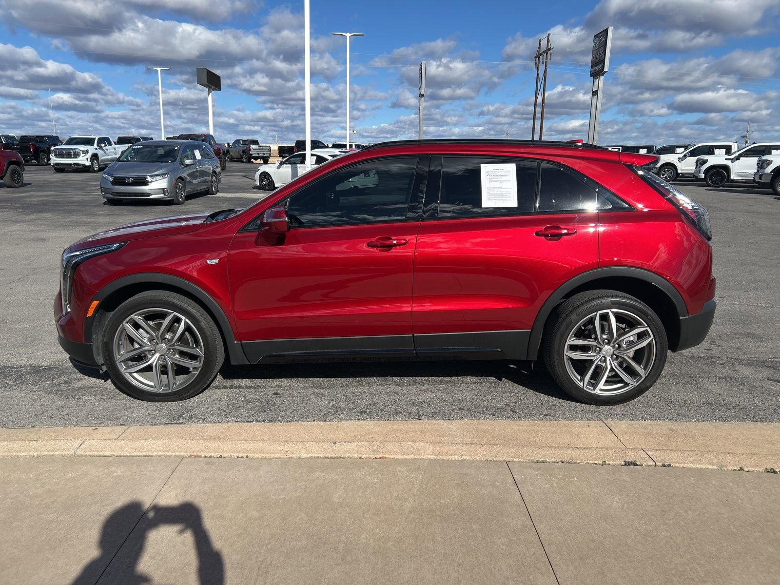 Used 2023 Cadillac XT4 Sport w/ Cold Weather Package image 8