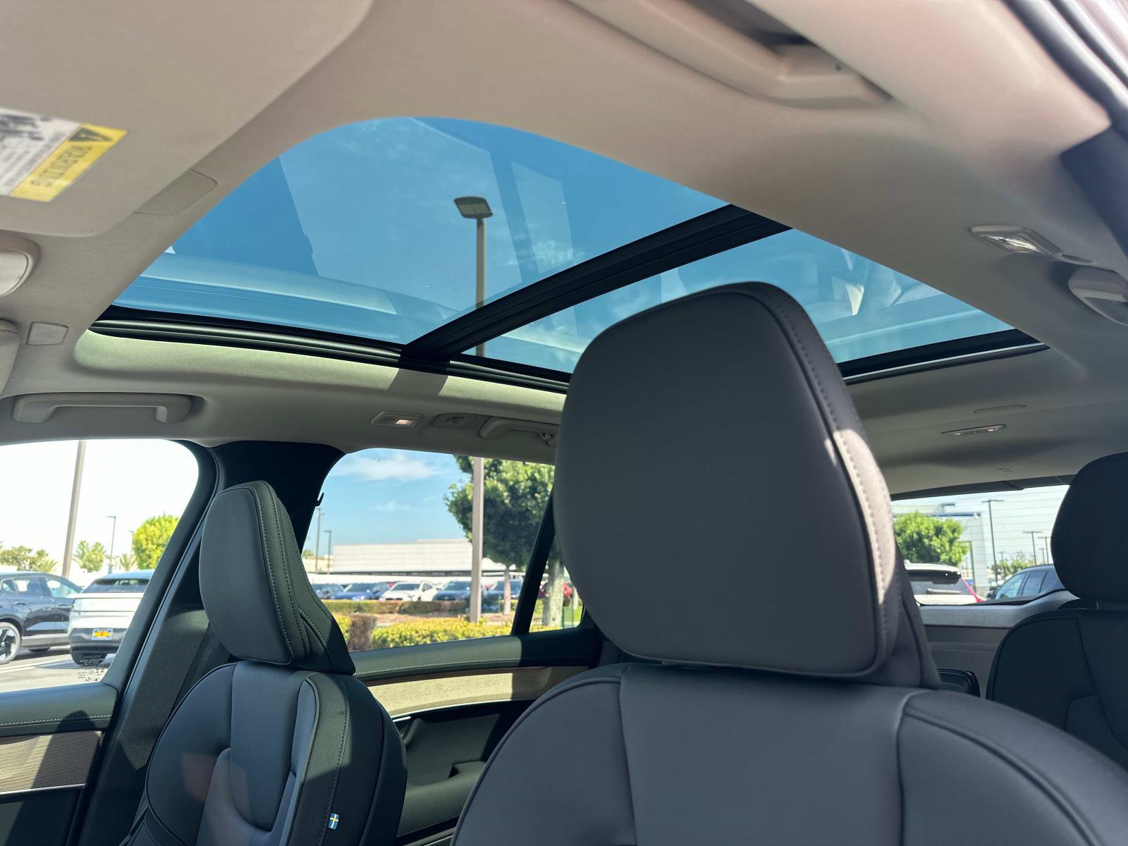 New 2026 Volvo XC90 T8 Plus image 24