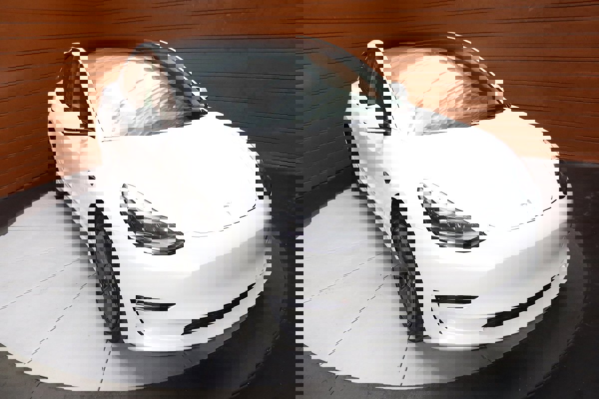 Used 2023 Tesla Model 3 Standard Range RWD image 15