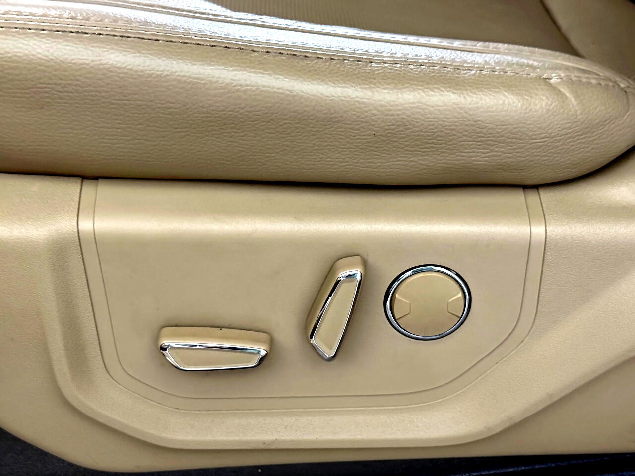 Used 2017 Ford F250 Lariat w/ Lariat Ultimate Package image 28