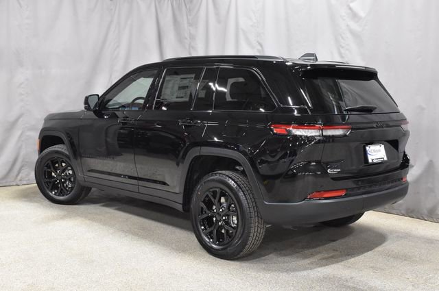 New 2025 Jeep Grand Cherokee Altitude image 6