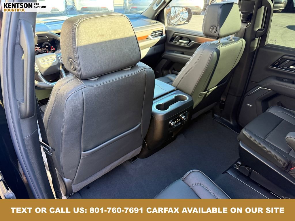 Used 2025 GMC Yukon Denali w/ Sun & Power Step Package image 35