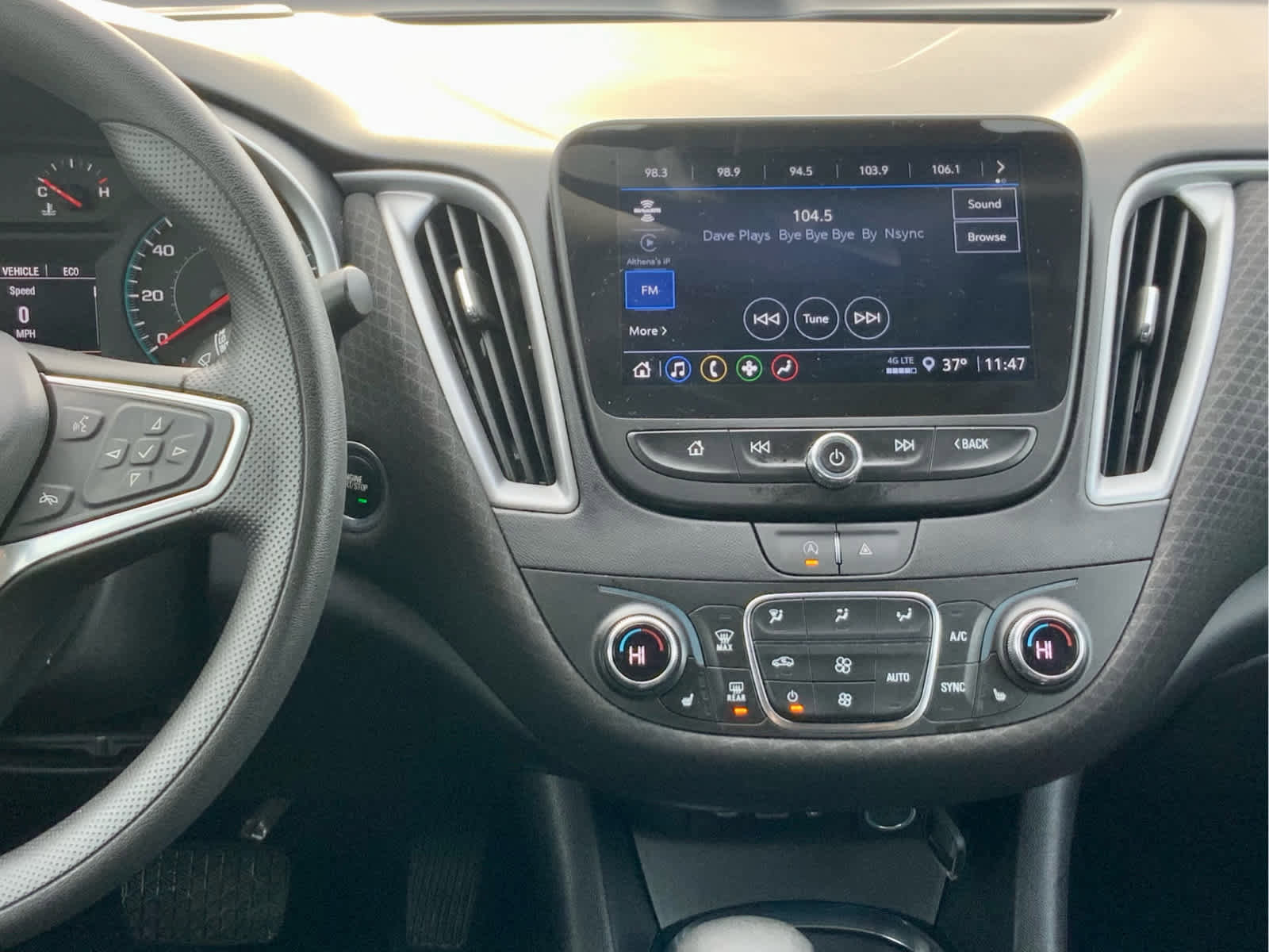 Used 2023 Chevrolet Malibu LT image 43