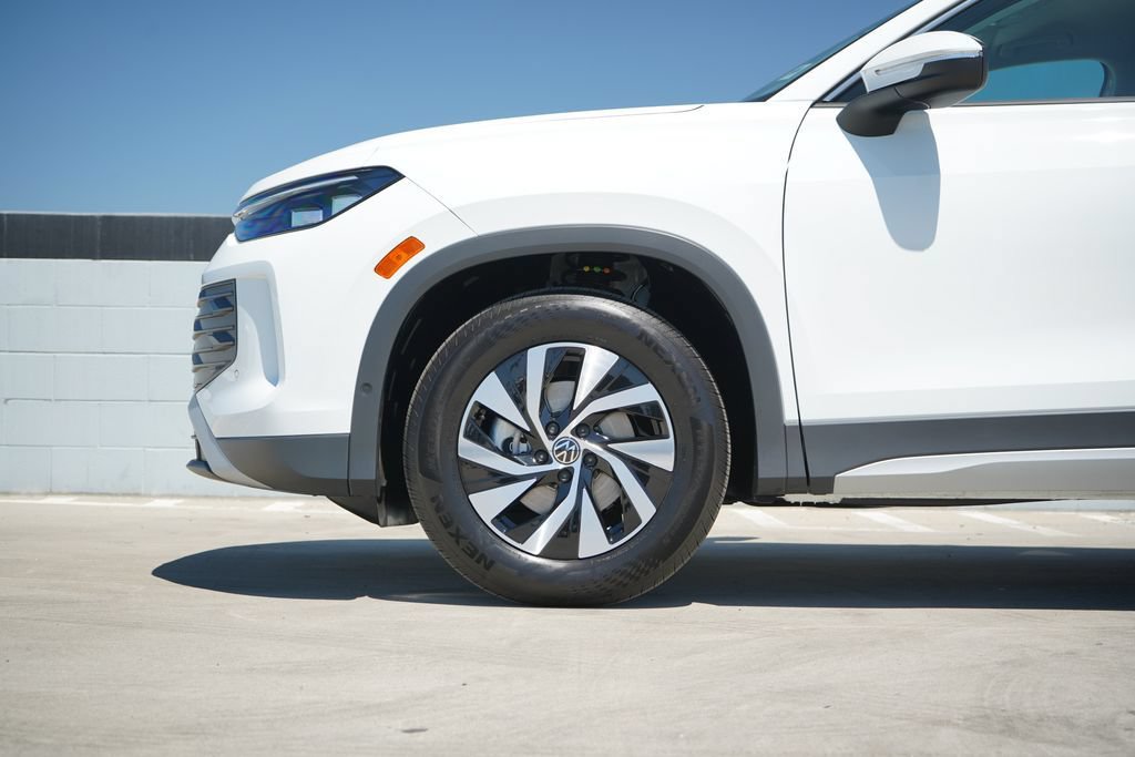 New 2026 Volkswagen Tiguan S FWD image 2