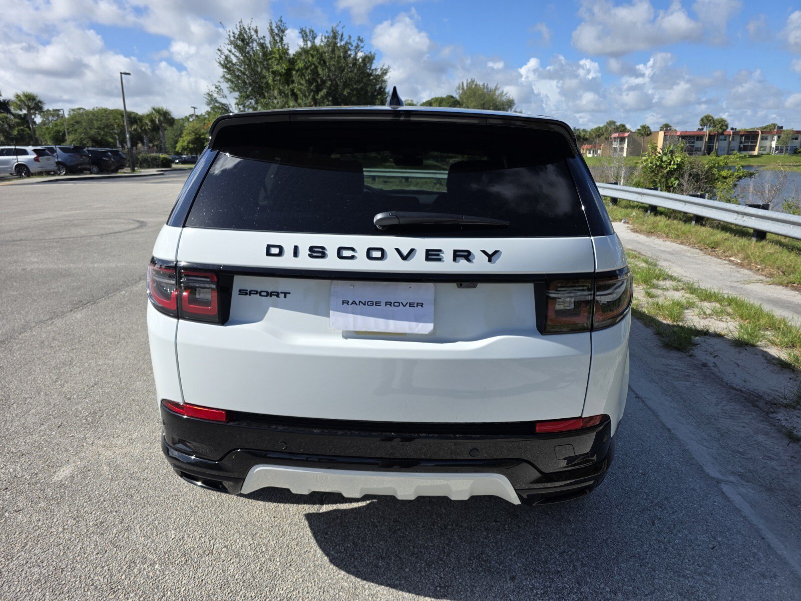 Used 2026 Land Rover Discovery Sport Landmark AWD/4WD image 6