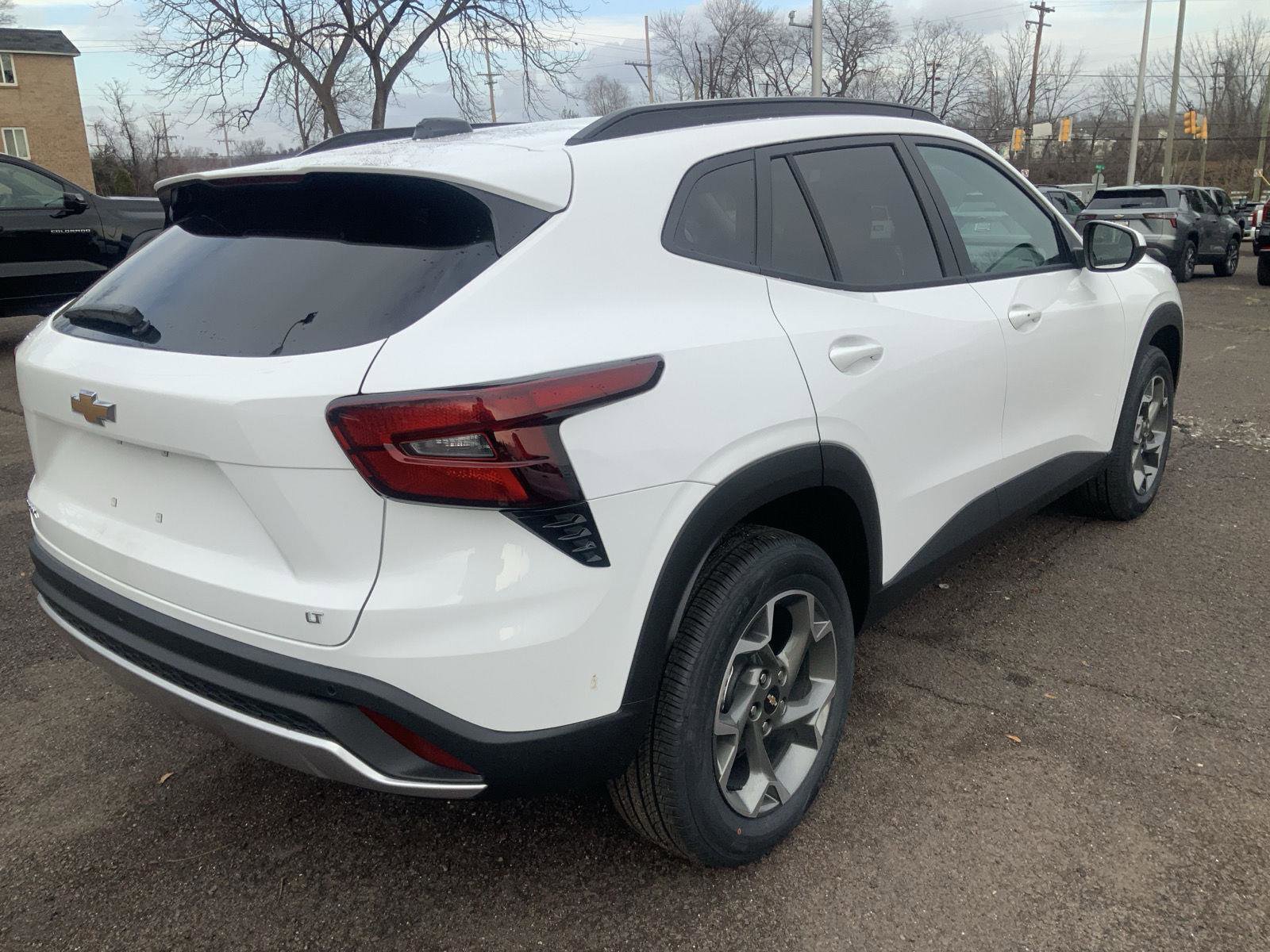 New 2026 Chevrolet Trax LT w/ Driver Confidence Package image 7